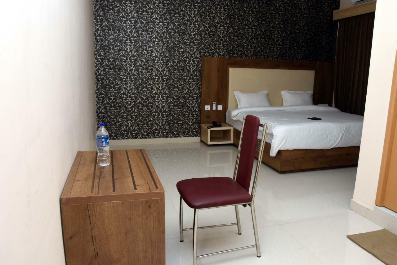 Salem Regency - A Business Stay Екстериор снимка